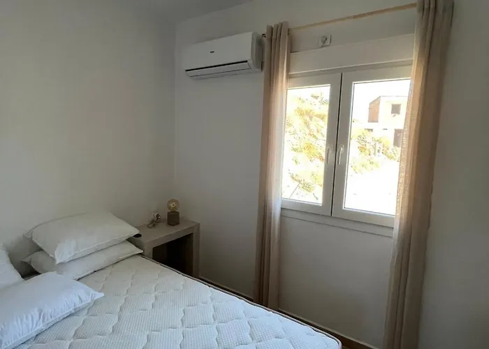 Aegean Breeze Kythnos Greek Small